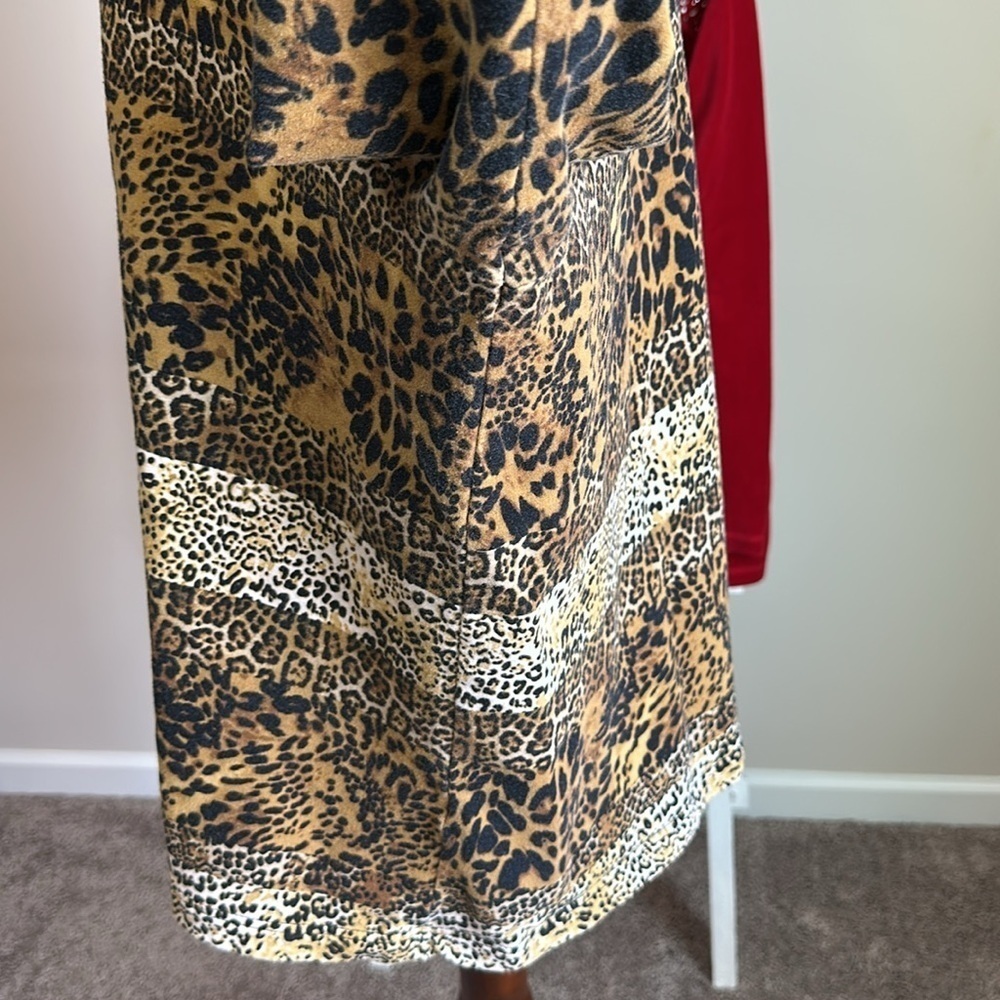 Bundle of Two Onque Casual Zip Up Tops Animal Print and Red Size 2X in GUC - Picture 8 of 17